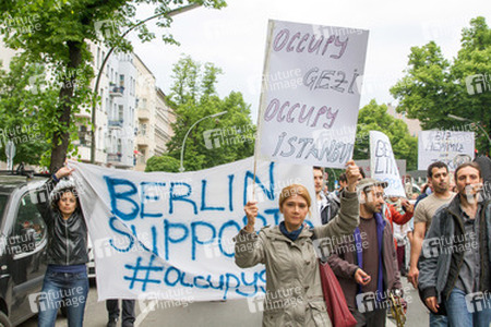 Solidaritäts-Demonstration für die Aufständischen in Istanbul