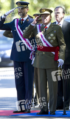 Die königliche spanische Familie beim Armed Forces Day, Madrid
