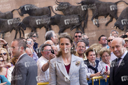 Prinzessin Elena bei der 'Corrida de la Beneficencia', Madrid