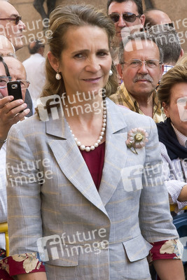 Prinzessin Elena bei der 'Corrida de la Beneficencia', Madrid