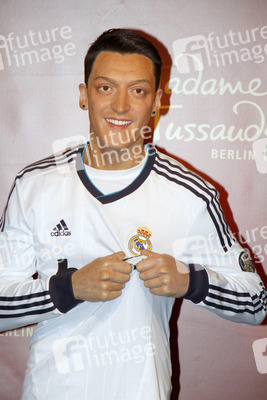 Enthülung der Wachsfigur von Mesut Oezil, Berlin