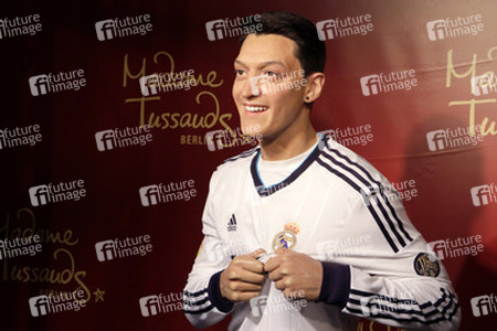 Enthülung der Wachsfigur von Mesut Oezil, Berlin