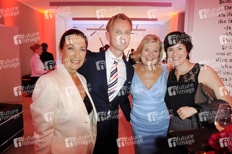 Daniela Ziegler, Max Raabe, Jutta Speidel mit Tochter Franziska