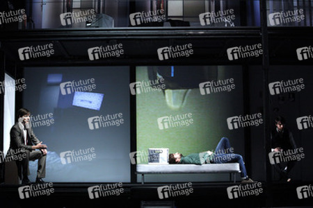 'For the Disconnected Child' Fotoprobe, Berlin