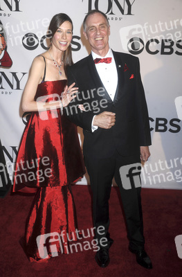 Hayley DuMond Carradine, Keith Carradine