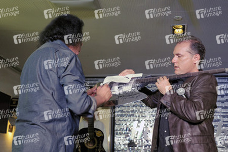 Gene Simmons im Hard Rock Cafe, Berlin