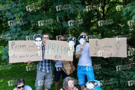 Anti Obama Demonstration, Berlin