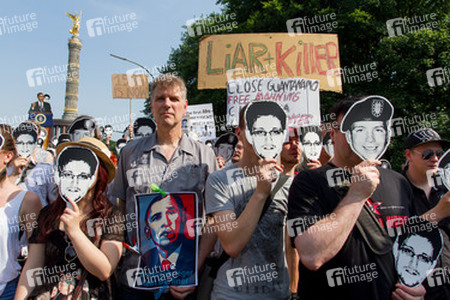 Anti Obama Demonstration, Berlin