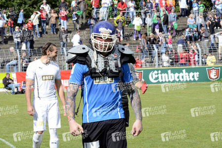 Benefizspiel 'Kuhlage vs. Hardeland', Hannover