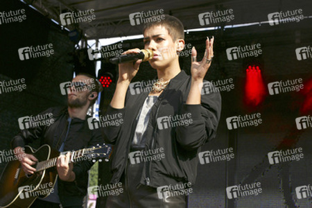 Frida Gold Autogrammstunde, Berlin