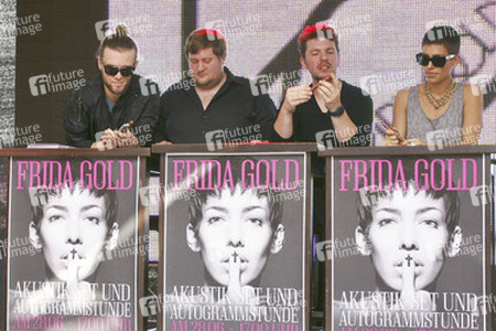 Frida Gold Autogrammstunde, Berlin
