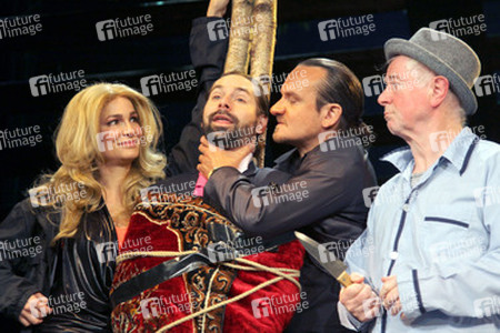 'Die Geiselnahme' Uraufführung, Hamburg