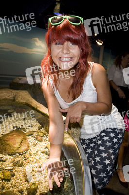 Lisa Wohlgemuth bei der Sea Life Aktion 'Unter Wasser unterm Hammer', Berlin