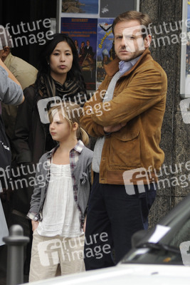 Emma Tiger Schweiger, Samuel Finzi