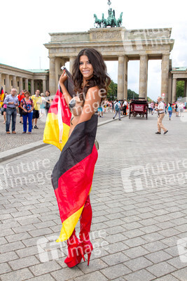 Micaela Schäfer Photocall zur Bundestagswahl, Berlin