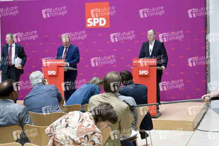Pressestatement von Peer Steinbrueck und dem ver.di-Vorsitzenden Frank Bsirske, Berlin