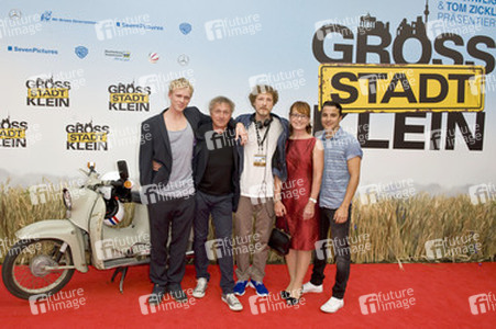 'Grossstadtklein' Premiere, Berlin