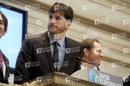 Ashton Kutcher Läutet die Eröffnungsglocke des NYSE, New York