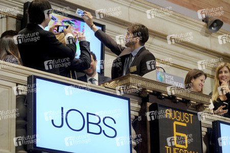 Ashton Kutcher Läutet die Eröffnungsglocke des NYSE, New York