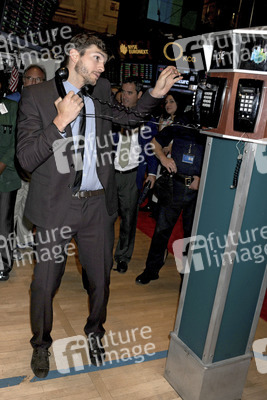 Ashton Kutcher Läutet die Eröffnungsglocke des NYSE, New York
