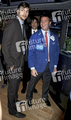 Ashton Kutcher Läutet die Eröffnungsglocke des NYSE, New York