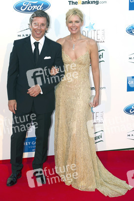 Valeria Mazza mit Begleitung