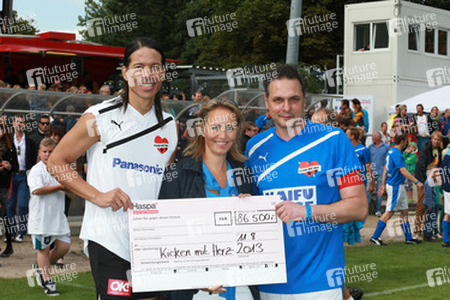 Jorge Gonzalez, Jonica Jahr, Thomas Mir