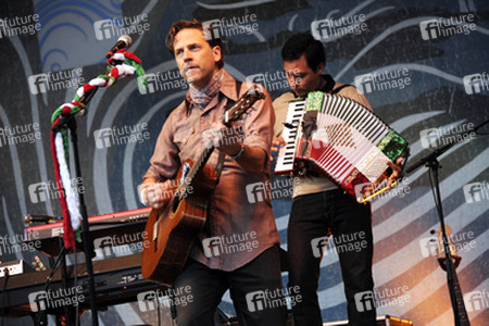 Joey Burns, Sergio Mendoza (Calexico)