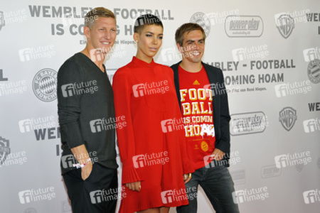 'Wembley - Football is coming hoam' Premiere, München