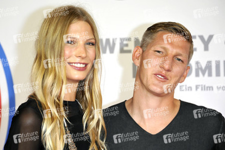 'Wembley - Football is coming hoam' Premiere, München