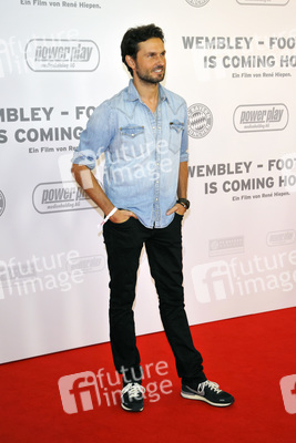 'Wembley - Football is coming hoam' Premiere, München