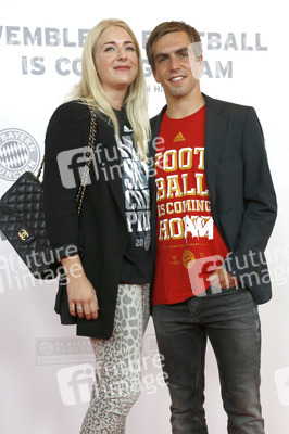 'Wembley - Football is coming hoam' Premiere, München
