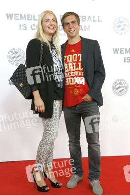'Wembley - Football is coming hoam' Premiere, München