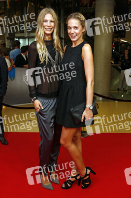 'Wembley - Football is coming hoam' Premiere, München
