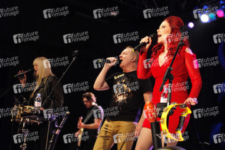The B-52’s im Konzert, Berlin