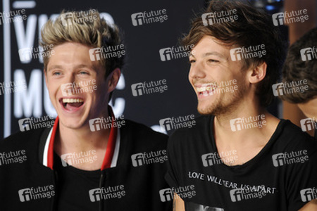 Niall Horan, Louis Tomlinson (One Direction)