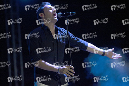 Andy & Lucas Perform in Alcala de Henares