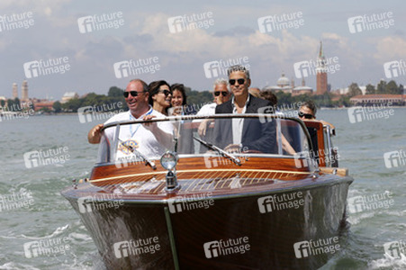Auf dem Weg zum 'Gravity' Photocall, Biennale 2013