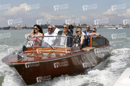 Auf dem Weg zum 'Gravity' Photocall, Biennale 2013