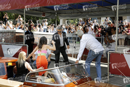 Auf dem Weg zum 'Gravity' Photocall, Biennale 2013