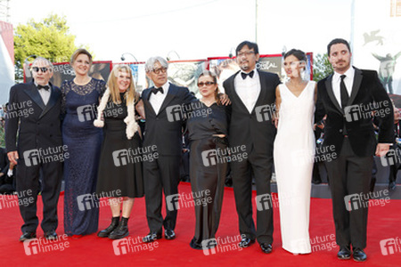 Renato Berta, Martina Gedek, Andrea Arnold, Ryuichi Sakamoto, Carrie Fisher, Jiang Wen, Virginie Ledoyen, Pablo Larrain (Jury)