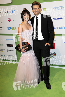Nela Panghy-Lee mit Freund Christian