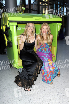 Kristin Meyer, Susan Sideropoulos