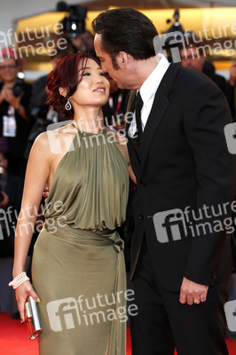 Nicolas Cage mit Ehefrau Alice Kim