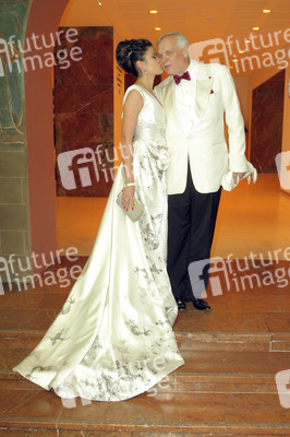 Alexander Pereira mit Freundin Daniela Weisser de Sosa