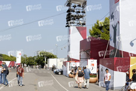 Festivalbanner, Biennale 2013