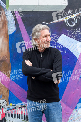 Roger Waters unterstützt den East Side Gallery Protest, Berlin