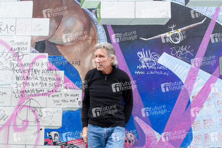 Roger Waters unterstützt den East Side Gallery Protest, Berlin