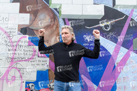 Roger Waters unterstützt den East Side Gallery Protest, Berlin
