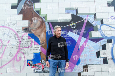 Roger Waters unterstützt den East Side Gallery Protest, Berlin